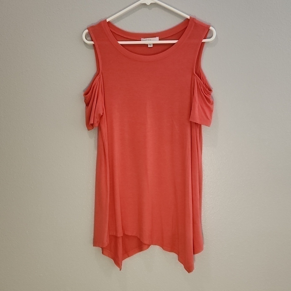 Fever WOMANS CORAL OPEN SHOLDER lONG FLOWY TOP SZ MEDIUM